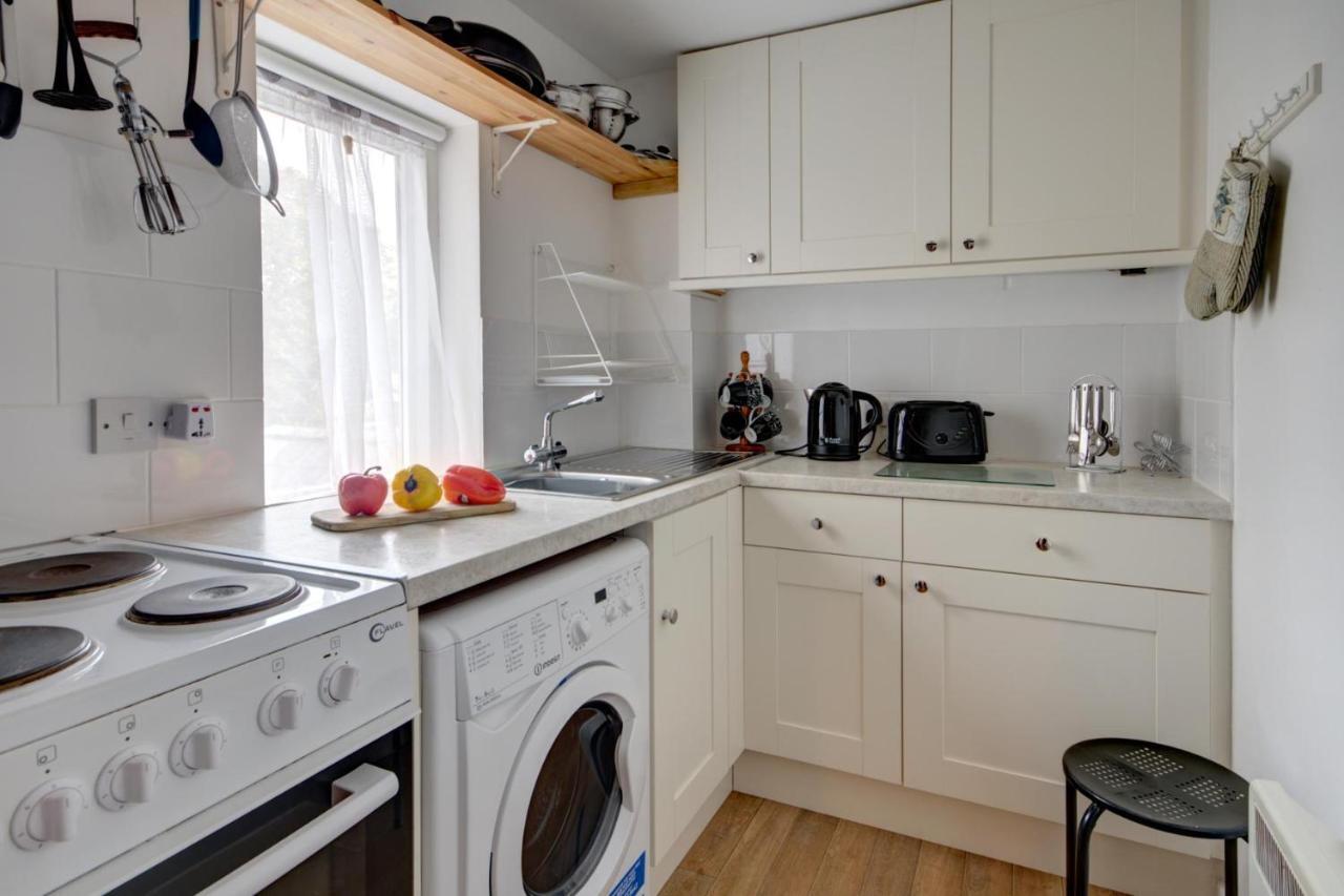 Katrinas Apartment By Treetop Property Cirencester Luaran gambar